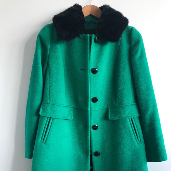 Emerald Green Coat with Polka Dot Lining and Removable Faux Fur Collar - Picture 5 of 9